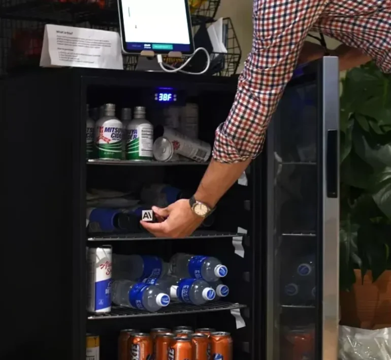 AI 经营店铺「翻车」了？一个月亏了 200 美元第1张