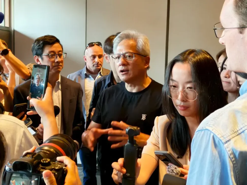 黄仁勋：财务自由 30 年后，我没有梦想第1张